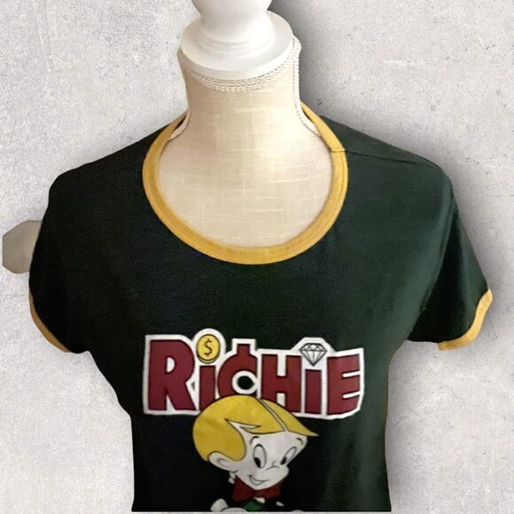 Classic Media Richie Rich | EUC Women’s Richie Rich Graphic Tee Size Large - Picture 2 of 8